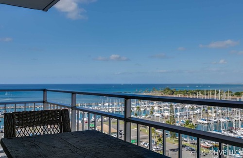 Waikiki Condo | Ilikai 1243 Best Views 2 Bed Room Best Ocean/Lagoon Views