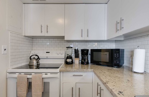 Waikiki Condo | Ilikai 1504 Ocean/Sunset/Marina Views 2 Double Beds, Sofa Bed