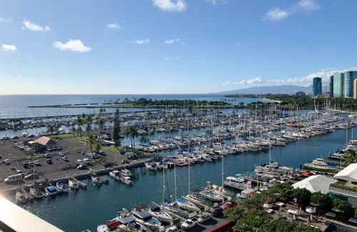 Waikiki Hotel | Ilikai Hotel