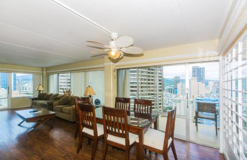 Waikiki Apartment | Ilikai Tower 2109 City View 2BR