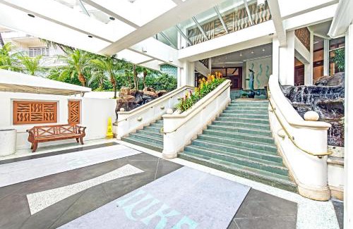 Waikiki Apartment | Ilikai Tower 525 City View 2BR