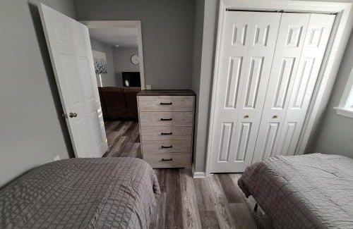 Streator House | Illini Hideaway