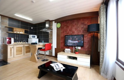 Pinari-gol House | Illua Pension