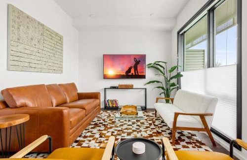 Edgehill Apartment | Illume 305