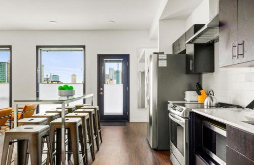 Edgehill Apartment | Illume 305