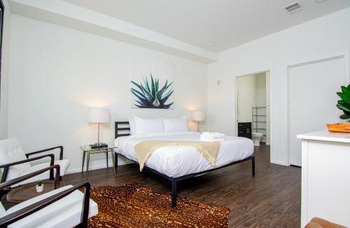 Edgehill Apartment | Illume 305