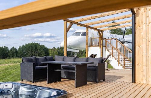 Uurainen Apartment | Ilmatar Airplane Lodge