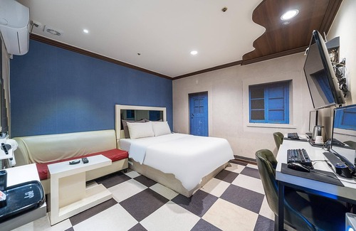 Goyang Hotel | Ilsan Hwajeong June