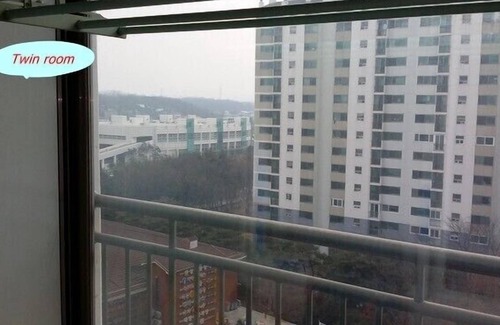 Ilsandong Apartment | Ilsan Spacious Apartment/2 bedroom available.