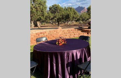 New Harmony House | Imaculate home on 20 acres one mile off 1-15, minutes from Kolob Canyon.