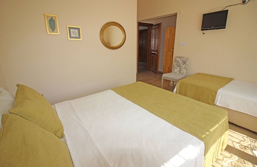 Bozcaada House | Imbat Pansiyon