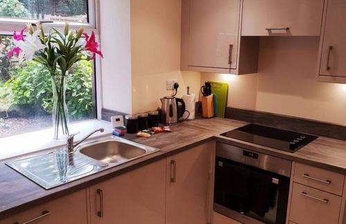 Chapel Allerton Apartment | Immaculate 1 Bed Apartment Leeds chapel allerton
