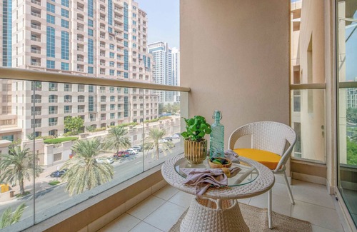 The Greens Apartment | Immaculate 1BR in The Greens - Sleeps 3