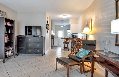 Wilton Manors House | Immaculate 2 Bedroom, 2 Bath with Private Yard Near Beaches, Bars, Whole Foods