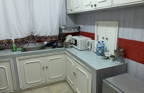 Nairobi West Apartment | Immaculate 2-Bedroom Apartment (FULLY FURNISHED)