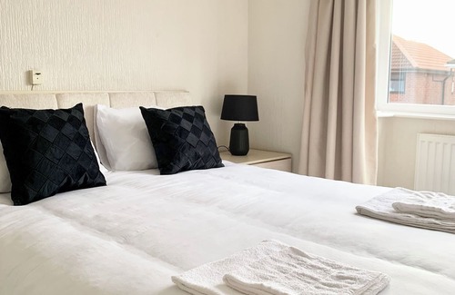 Droylsden House | Immaculate 3-bed Travel Nest Unavailable