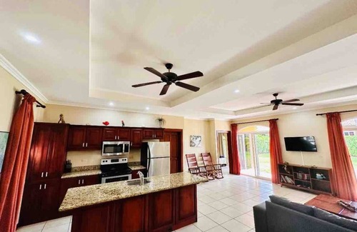 Bejuco Villa | Immaculate 3 bedroom, 3 bathroom private villa