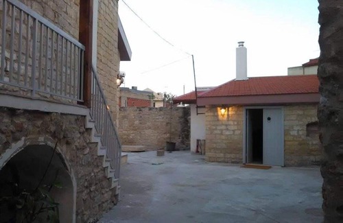 Pissouri House | Immaculate 4-bed House in Pissouri