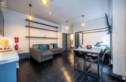 Camberwell Green Apartment | Immaculate and Stylish 1 Bedroom Flat - Sleeps 4