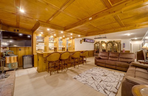 Boone Villa | Immaculate Boone Villa w/Entertainment Lounge!