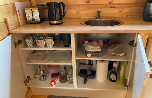 Allanfearn Cabin | Immaculate Cabin 5 mins to Inverness Dog friendly