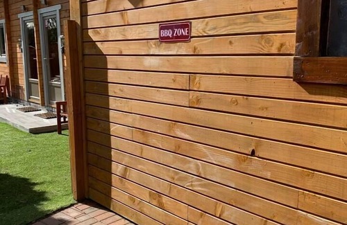 Allanfearn Cabin | Immaculate Cabin 5 mins to Inverness Dog friendly