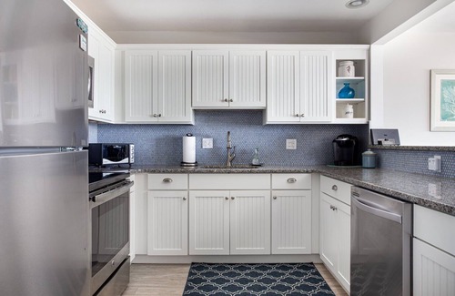 Eastward Look House | Immaculate Condo, Ocean Views, Steps to Beach
