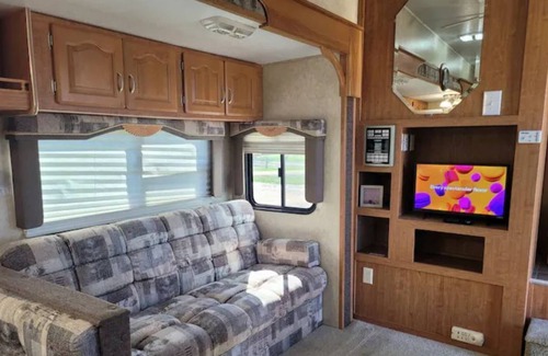 Winnsboro RV Rental | Immaculate Country Wildcat