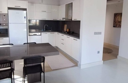 Eski Lara Apartment | Immaculate Cozy 2-Bed Apartment in Antalya Lara