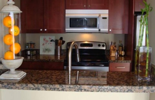 Kimball Junction Condo | Immaculate, Extended Stay or Monthly, KING BED, fully equip. kit., carport, W/D