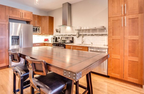 Five Points House | Immaculate Historic Downtown