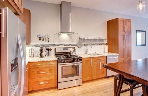 Five Points House | Immaculate Historic Downtown