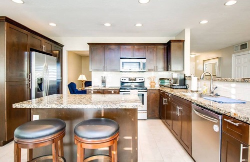 South Scottsdale House | Immaculate Home Near Old Town Scottsdale and Asu!