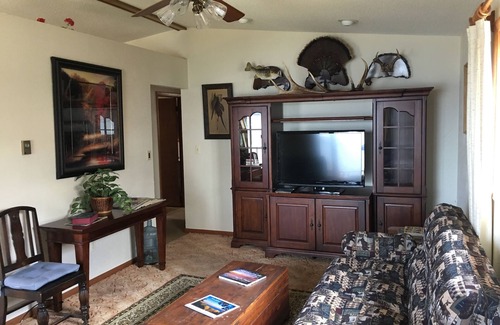 Spruce House | Immaculate Home right on Beautiful Hubbard Lake.