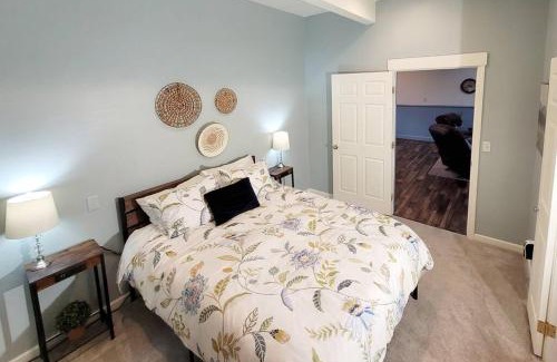 Monitor Apartment | Immaculate Home w/Mtn and River Views!