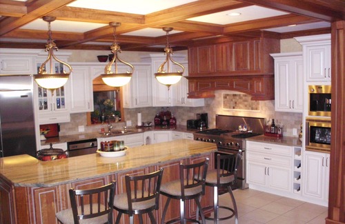 Cedar House | Immaculate Lake Leelanau home. Close to everything in the Leelanau Peninsula.