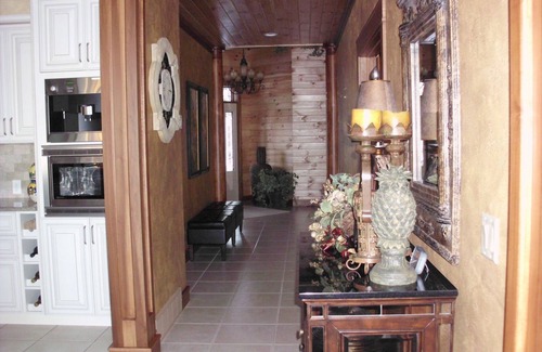Cedar House | Immaculate Lake Leelanau home. Close to everything in the Leelanau Peninsula.