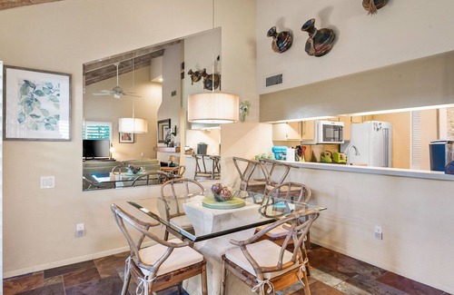 Rancho Mirage House | Immaculate Mission Hills tennis villa with mountain views from private roof deck