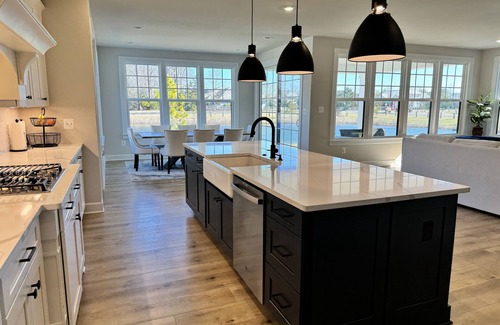 Sawgrass South House | Immaculate New 5 Bedroom House nw/4 bathrooms