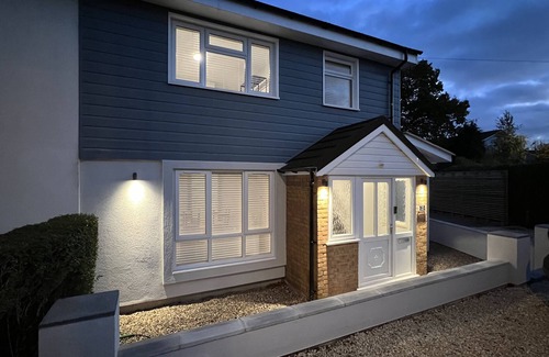 Bramcote House | Immaculate Newly Refurbished 4 bedroom house