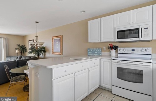 Midtown Ocean City House | Immaculate Oceanblock 3 story Townhouse with 2 car garage