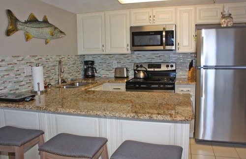 Daytona Beach Shores Condo | *Immaculate Ocean Front Condo w/great Rates at the Sunglow* in Daytona Beach