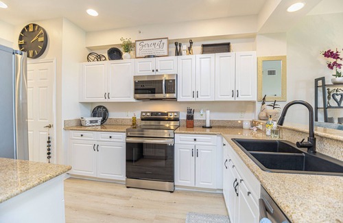 Naples Condo | Immaculately decorated in Amenity Rich Golf Resort