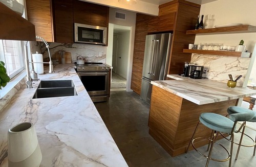Racquet Club Estates Condo | Immaculately restored mid-century modern 2-Bedroom condo in Palm Springs
