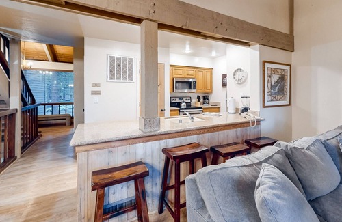 South Lake Tahoe House | Immerse yourself in Tahoe's best from this lakefront community with beach access