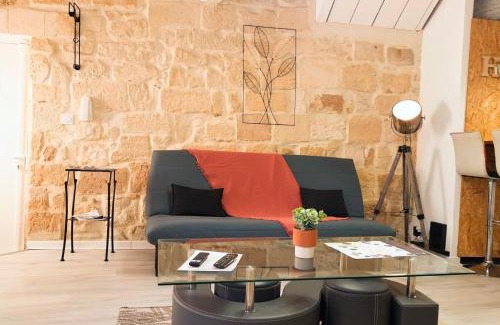 Saint-Gilles Apartment | Immeuble 3 Apparts Centre historique St Gilles MaisoncarreeConciergerie