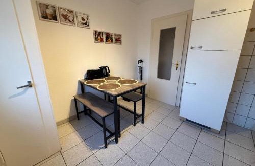 Wolfsburg Apartment | Immo-Vision - VW näher geht nicht, Parkplatz, Küche, Wlan