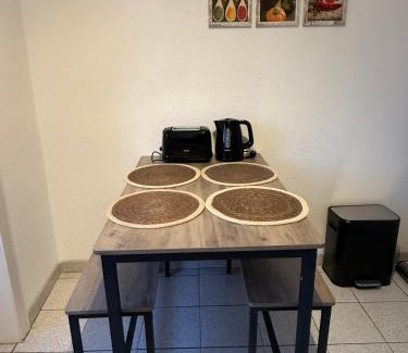 Wolfsburg Apartment | Immo-Vision - VW näher geht nicht, Parkplatz, Küche, Wlan