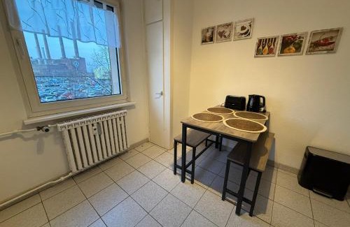 Wolfsburg Apartment | Immo-Vision - VW näher geht nicht, Parkplatz, Küche, Wlan