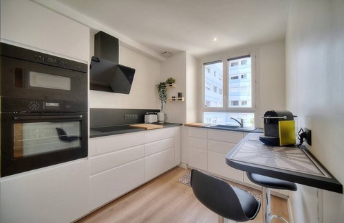 Carnot Apartment | Immogroom-spacious 3 rooms appt-garage-terrace-a/c